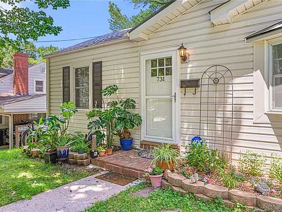 4th image of 731 W Banner Ave