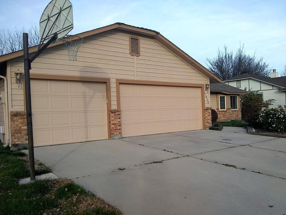 Three car garage