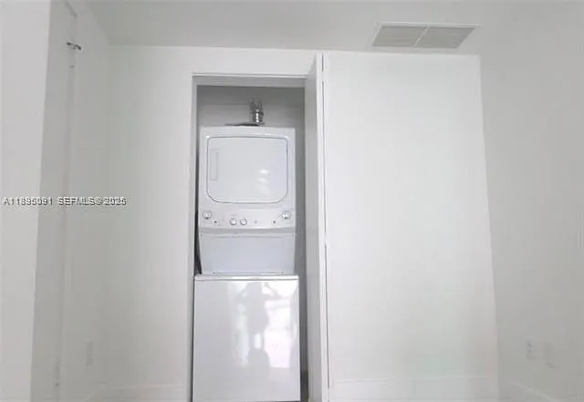 3131 NE 7th Ave #2802 — Photo 6