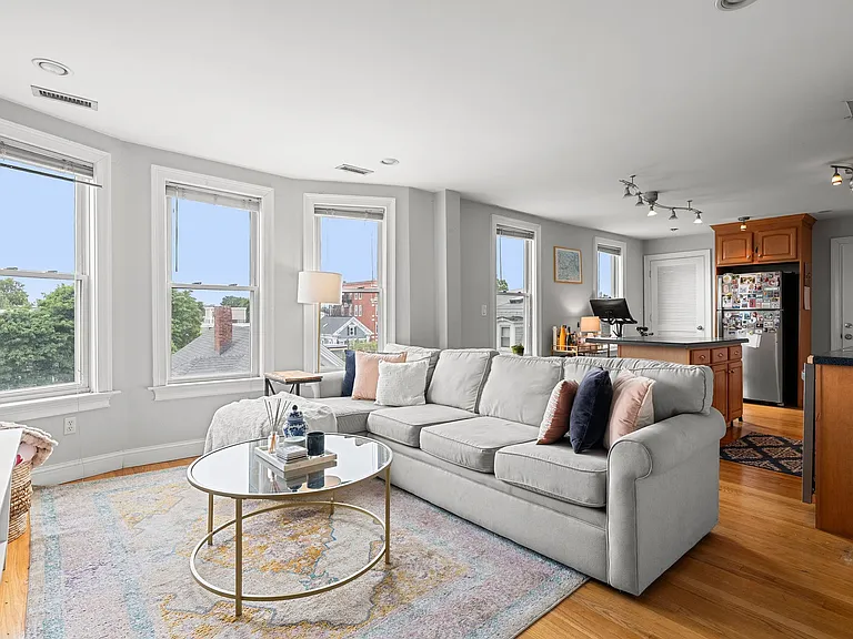 87 M St #3 — Photo 5