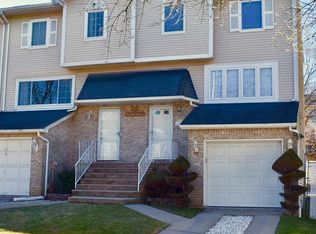 84 Anaconda St, Staten Island, NY
