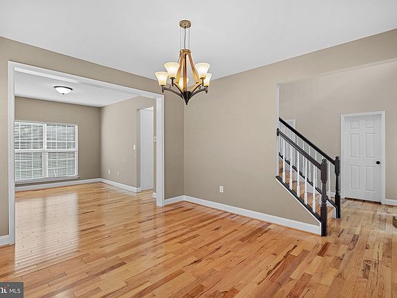 5th image of 20525 Breezyhill Dr