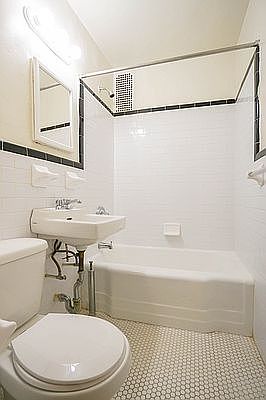5th image of 150 E 30th St APT 4D