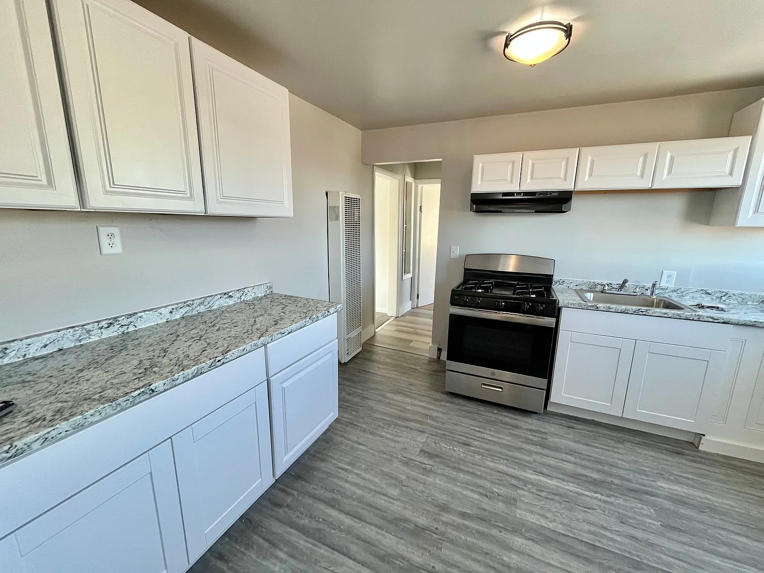 2 bed, 1.0 bath, 750 sqft, $825 — Photo 3