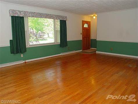 5th image of 5563 W Hiawatha Ln