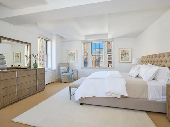 28 East 70th Street image 8 of 19