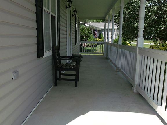 3rd image of 107 Caperton Dr NE