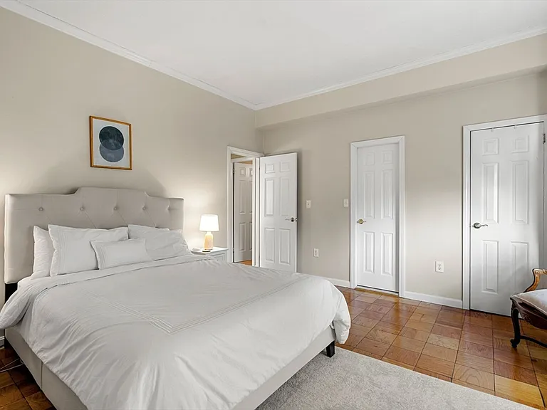 2 Hawthorne Pl #17M — Photo 20
