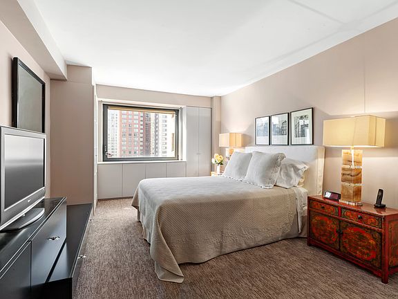 5th image of 10 W 66th St APT 23J
