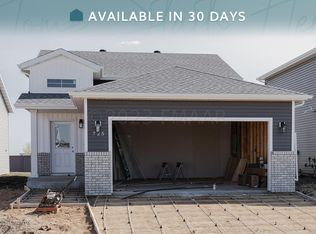 725 2nd Ave, Horace, ND 58047