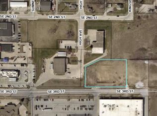 311 SE 3rd St, Ames, IA 50010