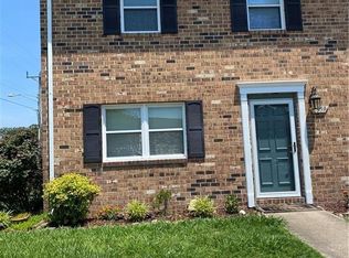 959 Indian Cir, Virginia Beach, VA 23451