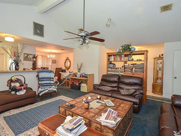 4th image of 1334 Fieldstone Dr