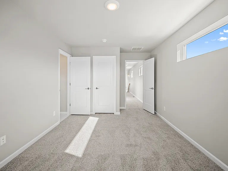 208 N Olympian Dr — Photo 22