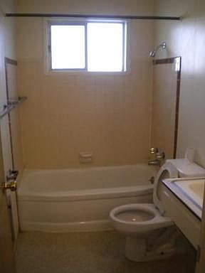 5th image of 571-B Dayton Ave