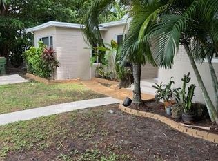 1865 NE 124th St, North Miami, FL 33181