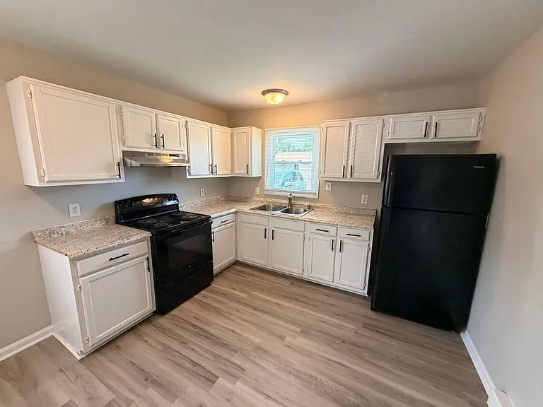 233 Green St — Photo 4
