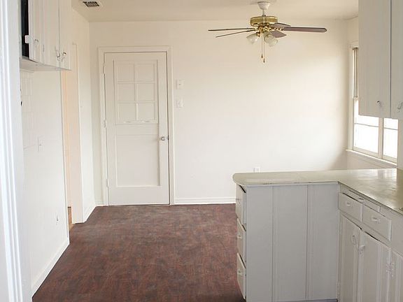 2nd image of 1520 E 12th St