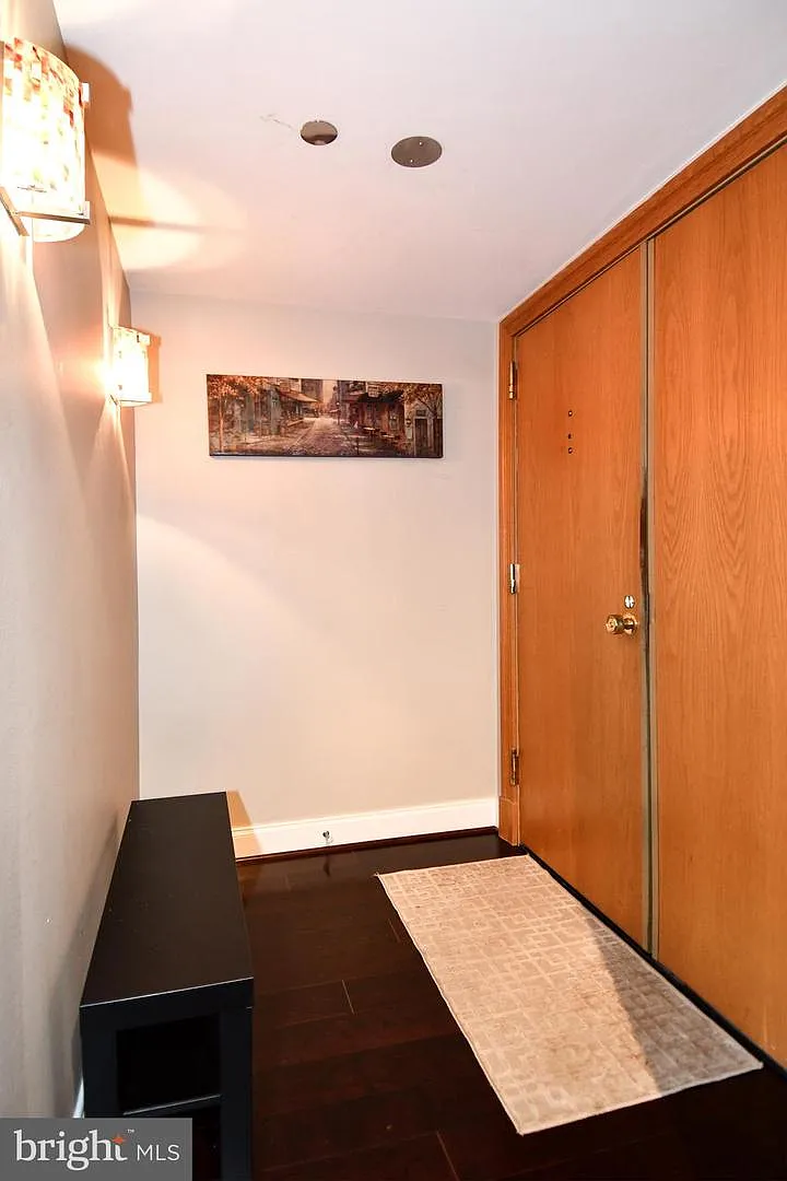 1 bed, 627 sqft, $2,300 — Photo 3