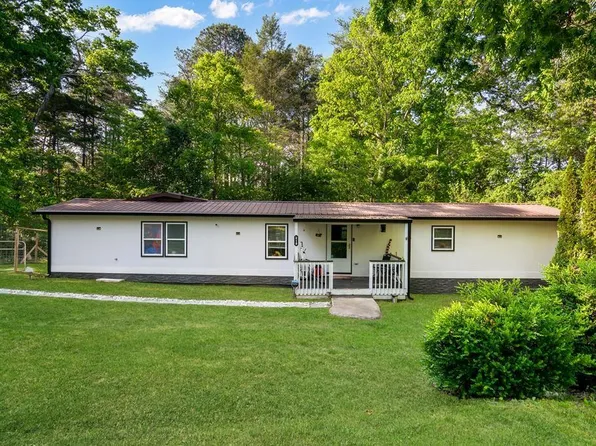 210 Church St, Epworth, GA 30541