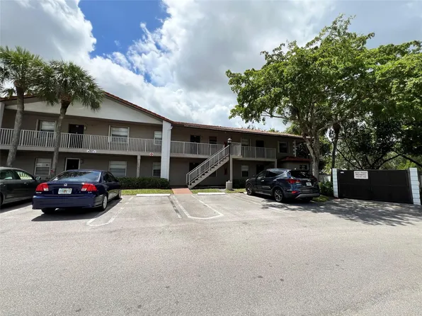 8820 Royal Palm Blvd APT 109-4, Coral Springs, FL 33065