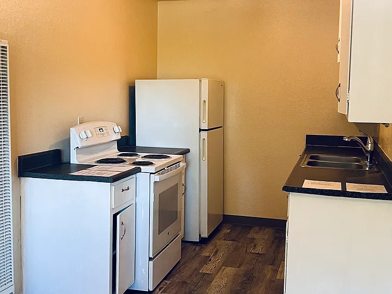 720 Plumas Ave — Photo 13