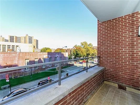 Sold by Avenue Sotheby's International Realty | media 3