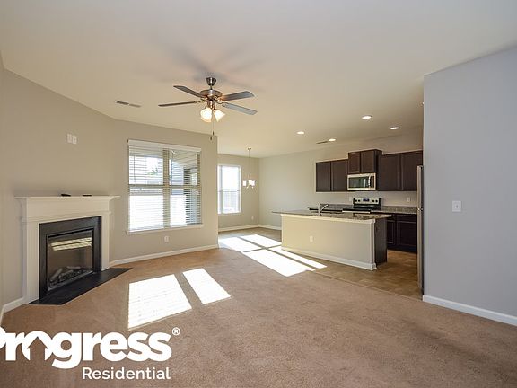 5th image of 425 Lossie Ln