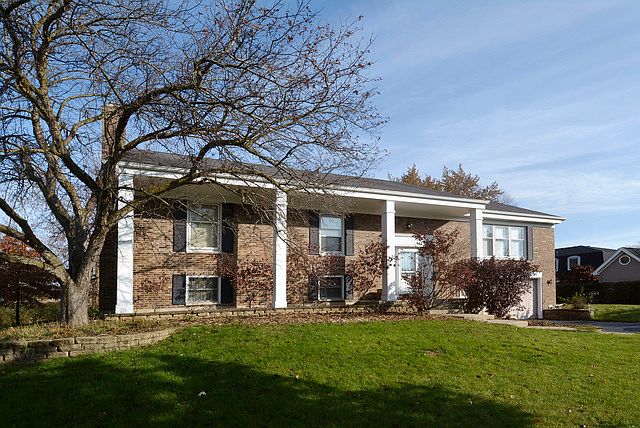 1st image of 1040 W Yale Ct