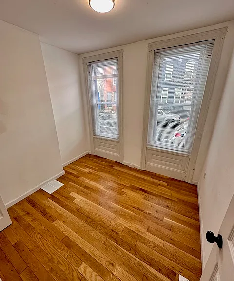 2242 Wharton St — Photo 4
