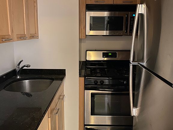 4th image of 435 E 79th St APT 6S