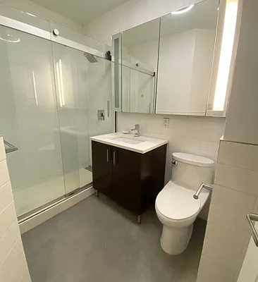 Rented by Mossanen Group | media 12