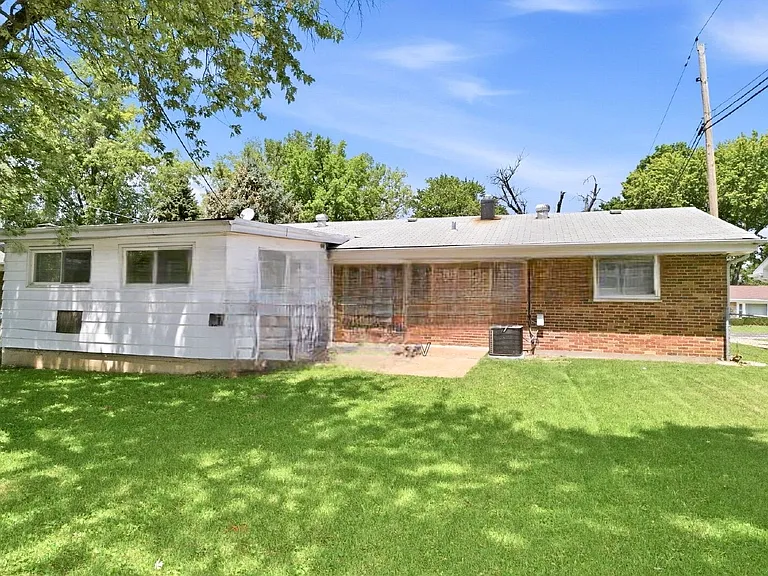 929 Lebon Dr — Photo 9