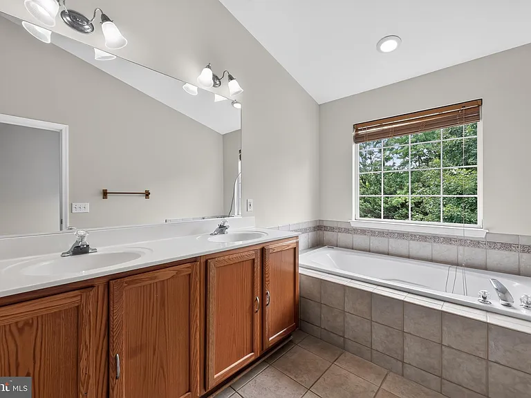11715 Gunners Dr — Photo 29