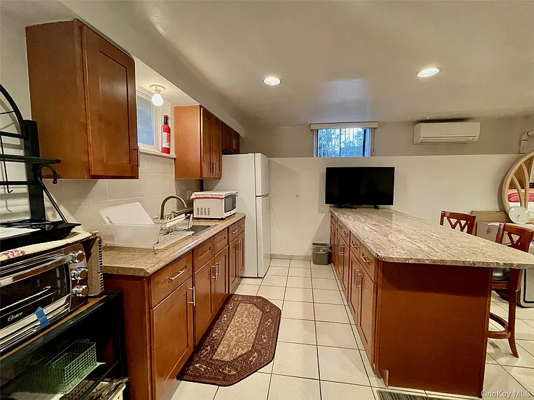 169 Old Mamaroneck Rd #B1 — Photo 2