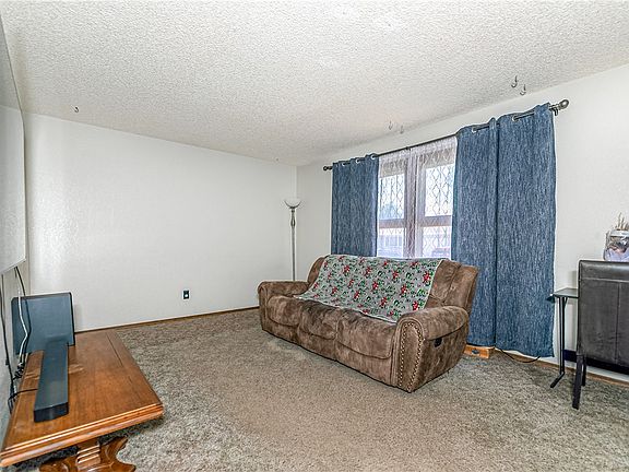 4th image of 3649 Marathon Dr