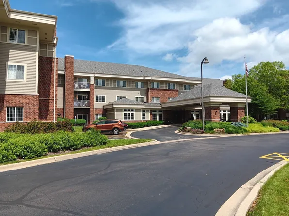 801 N McLean Blvd APT 260, Elgin, IL 60123