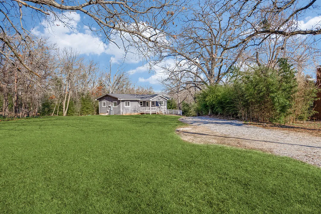 381 Hiland Acres Cir — Photo 2