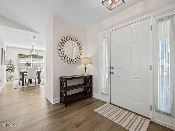 4th image of 11189 WINDLESHAM Court