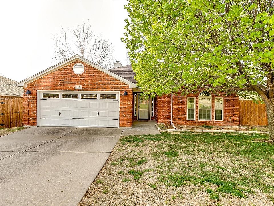 1st image of 1321 Marie Ln