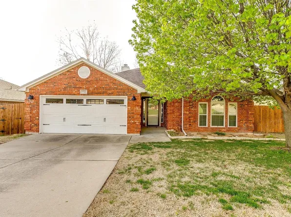 1321 Marie Ln, White Settlement, TX 76108