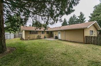 2nd image of 2031 SE Hemlock Ct