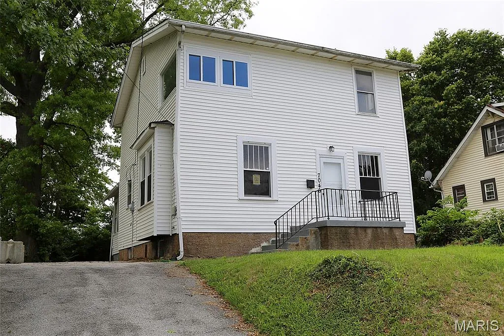 7046 Emma Ave photo 1