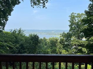 164 McGregor Heights Rd, Mc Gregor, IA 52157