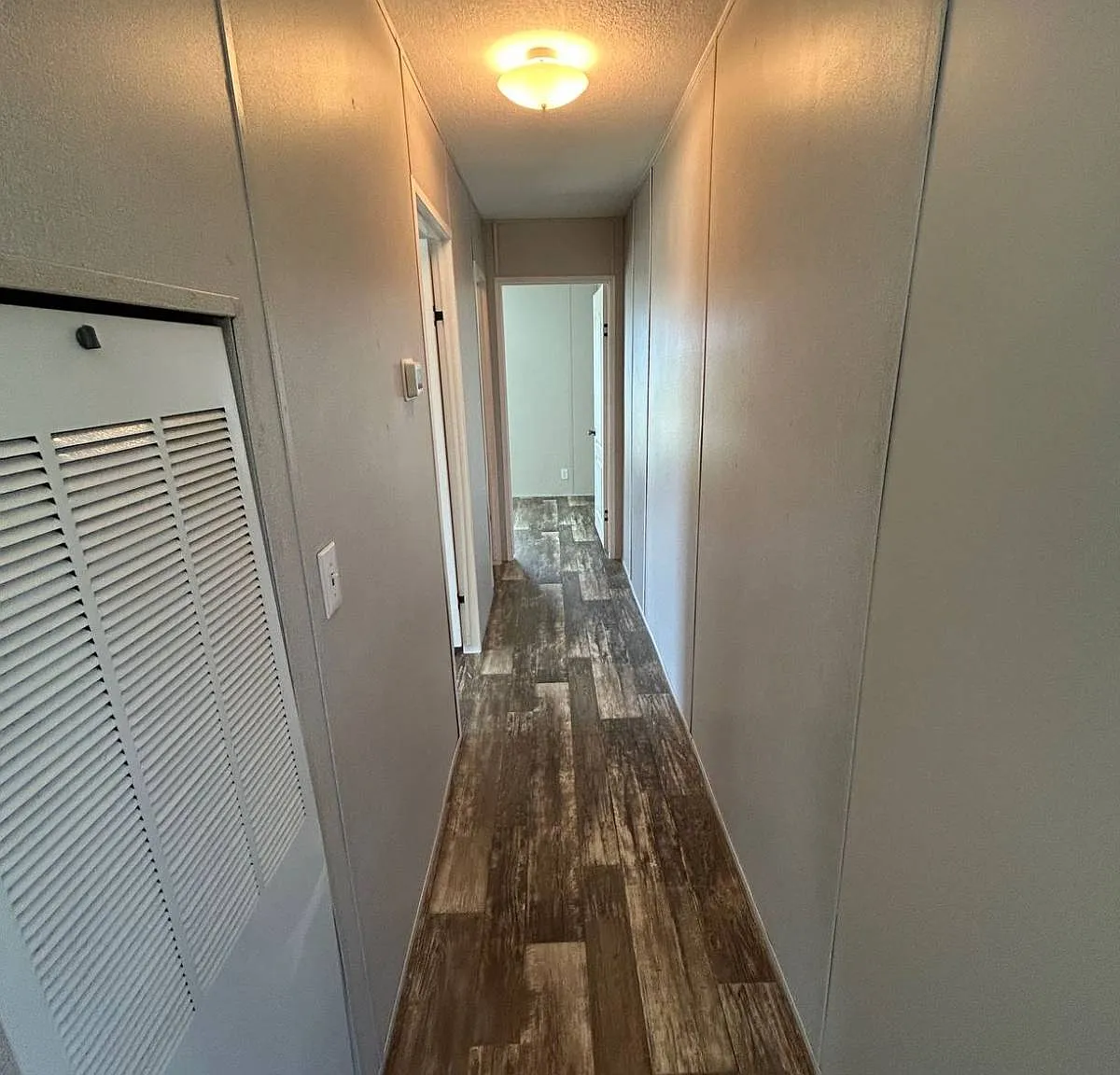 3 bed, 2.0 bath, $975 — Photo 4