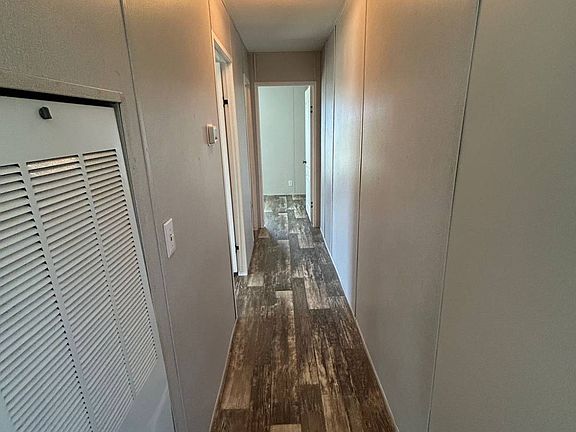 4th image of 1106 Victoria St