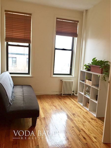 1st image of 242 E 10th St APT 16