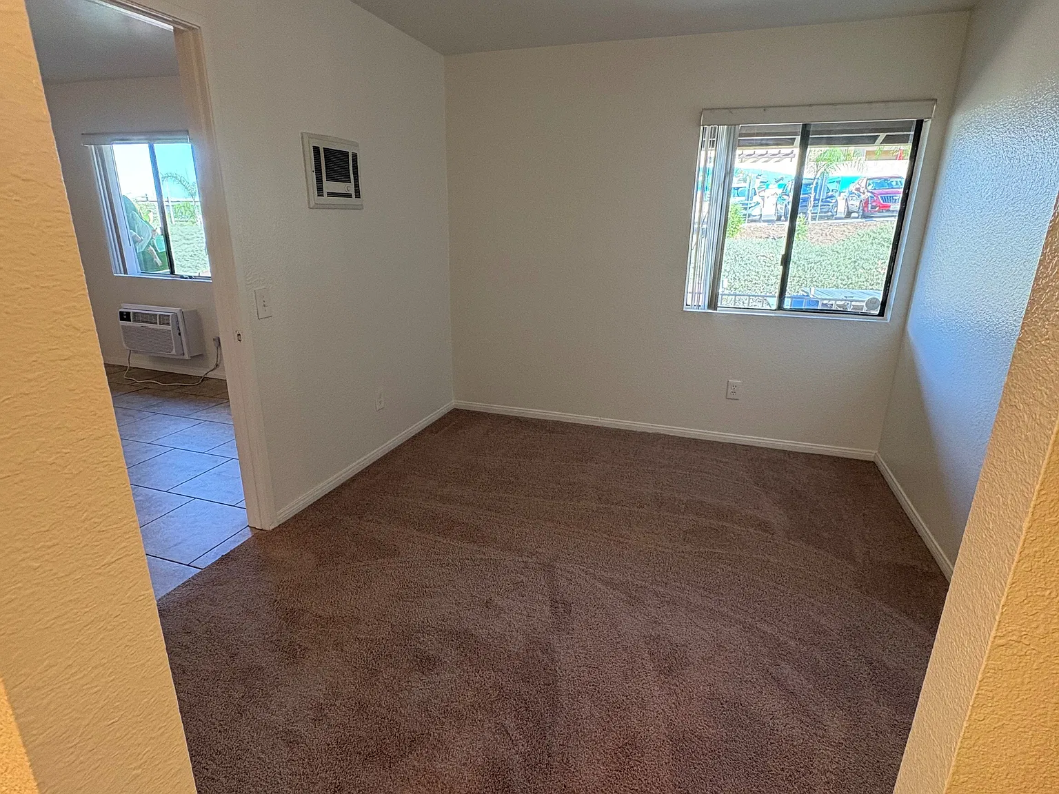 8543 Graves Ave — Photo 4