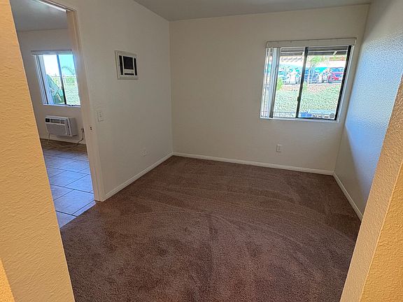 4th image of 8543 Graves Ave #217