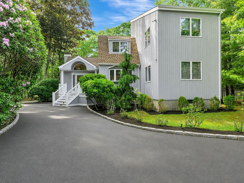 1st image of 2 Strathmore Ct